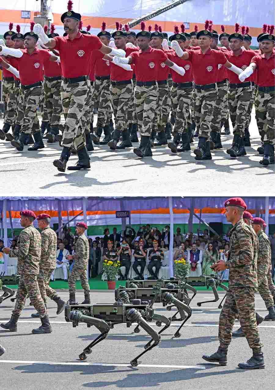 Different battalions of the Indian armed forces marched at the event. Robotic mules were displayed, showcasing the technological advancement of the nation