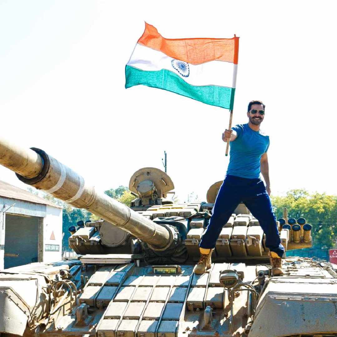 Varun Dhawan, who is set to star in Anurag Singh’s Border 2, shared a picture of himself standing atop an army tank with the national flag in hand. 