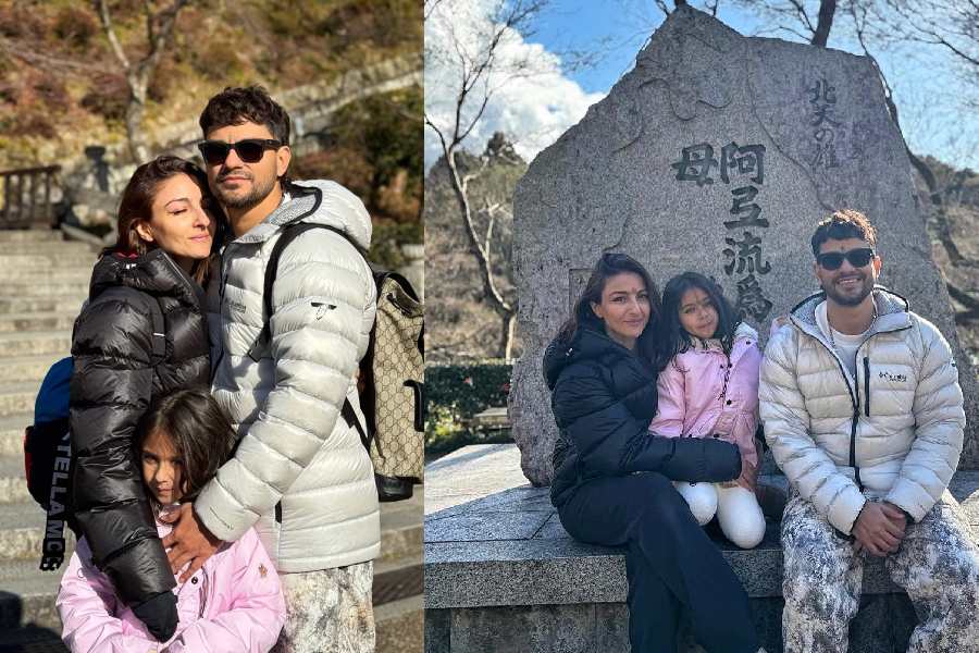 Soha, Kunal and Inaaya visited the Buddhist temple Kiyomizu-dera in Kyoto, Japan. They also participated in several rituals and offered prayers to the deity Kannon.