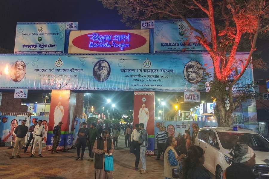 The 48th edition of the International Kolkata Book Fair was inaugurated at the Boi Mela Prangan in Karunamoyee, Salt Lake, on January 28 (Tuesday). The annual book fair that first held in 1976 is Asia’s largest non-trade book fair and also the most attended book fair in the world