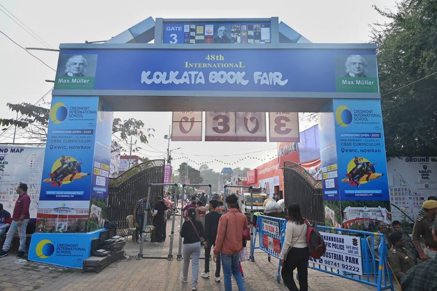 The 48th edition of the International Kolkata Book Fair saw a steady inflow of bibliophiles on Day 1. The book fair is being held from January 29 to February 9, noon to 8pm