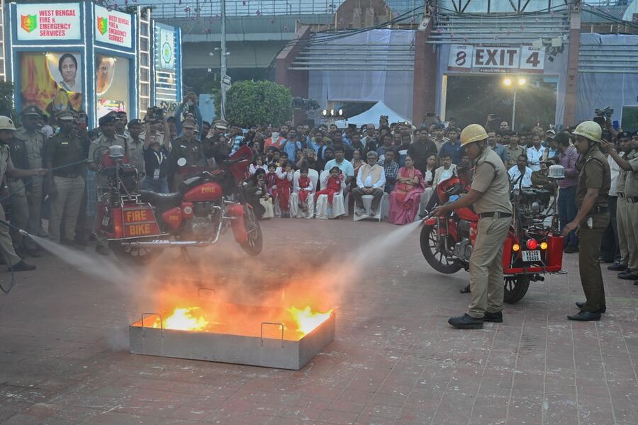 To ensure safety in the book fair premises, held at the Boi Mela Prangan in Karunamoyee, Salt Lake, the fire department demonstrated how to use a fire extinguisher during a hazard