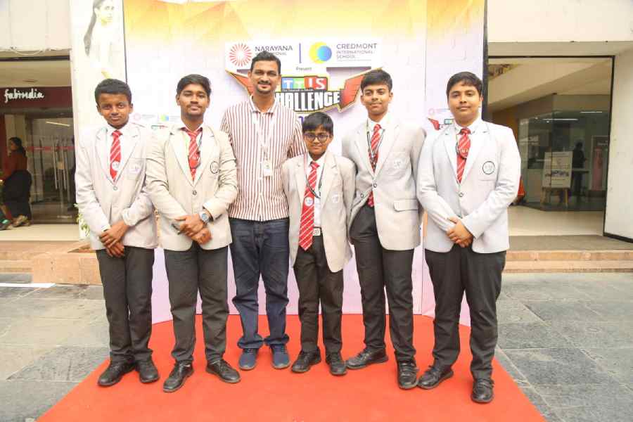 (Clockwise from top) Dance teacher Sujit Chowdhury with participants from Kalyani Public School; Rajib Nag stands before the registration desk; music teacher Sangit Biswas flanked by participants from Griffins International School; sound technicians on job with Mithun Ghosh standing second from left; security official Suman Samanta; Sumona Sarkar with daughter Shalini from DPS Joka; chemistry teacher Suchismita Ghosh with students Soumik Sadhukhan and Srestha Haldar from KE Carmel School, Amtala.