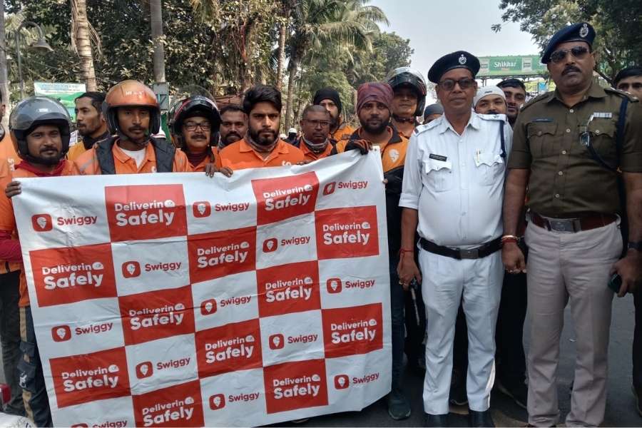 Swiggy has partnered with the Kolkata Traffic Police to conduct a road safety awareness session for delivery partners in Kolkata, under the ambit of Delivering Safely, its road safety charter. The programme was conducted to educate and empower delivery partners in the city