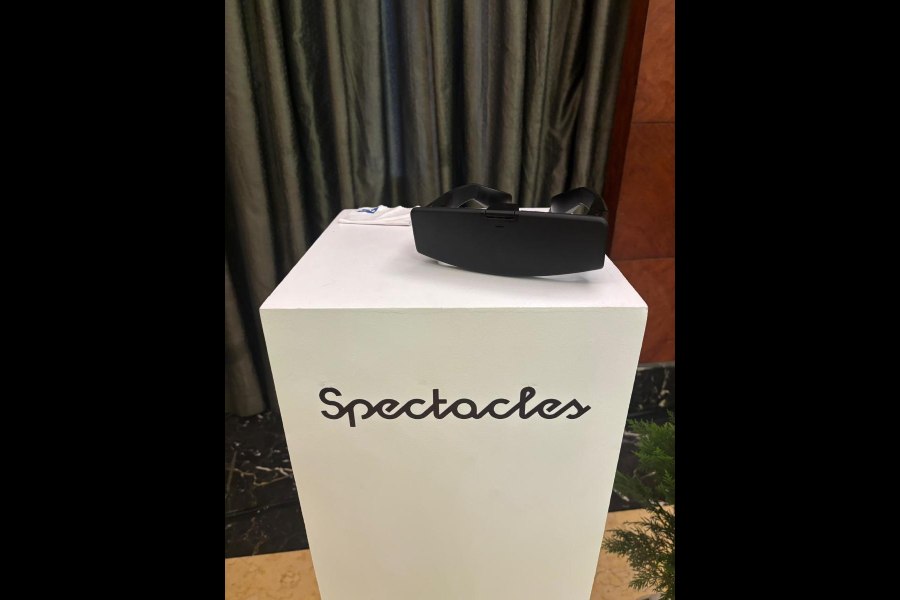 Snap Spectacles on display in Calcutta