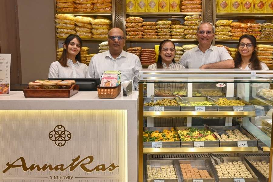 A thorough family affair, Team AnnaRas comprises (L-R) Drishti, Manoj, Bharti, Bipin and Akanksha
