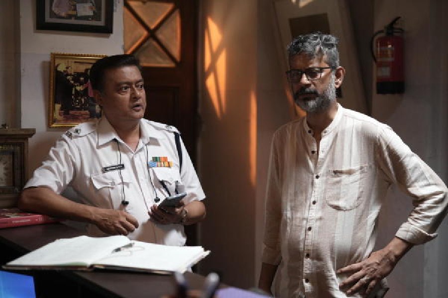 Saswata Chatterjee and Avik Mukhopadhyay prepping for a shot at Birkmyre Hostel