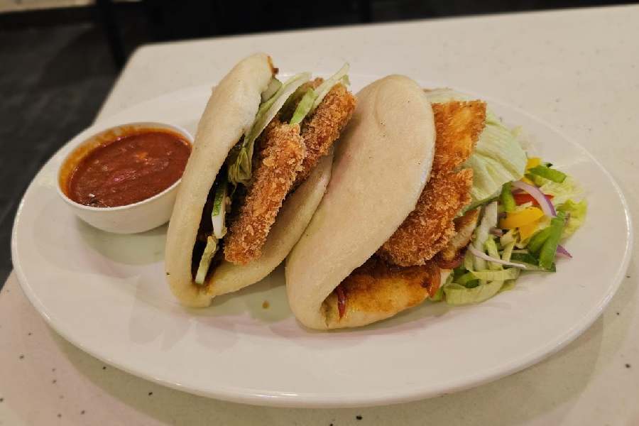 Crispy Cottage Cheese Bao