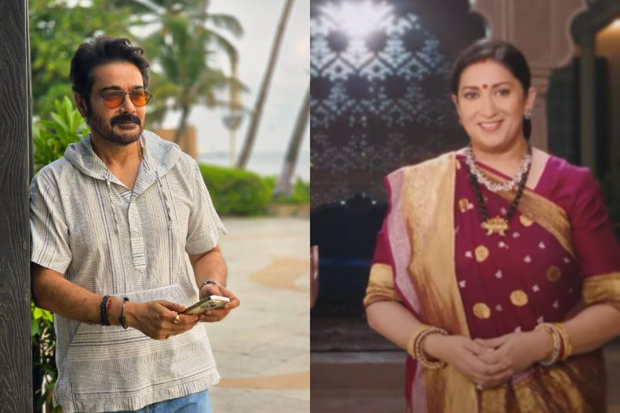 (left to right) Prosenjit Chatterjee, Smriti Irani as Tulsi Virani