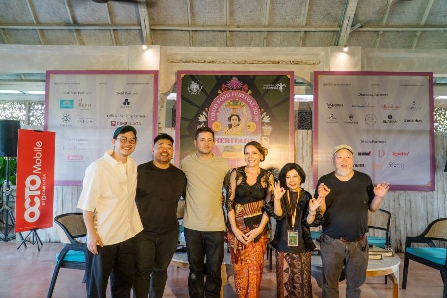 Janet DeNeefe (centre), the Australian-born founder and director of the festival at a press meet