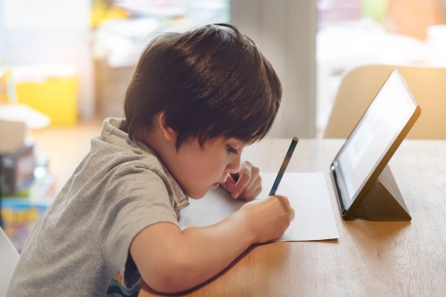 Schools are working to ensure students learn to use Artificial Intelligence wisely, not blindly