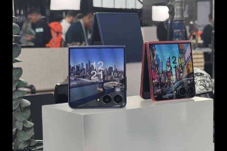 Galaxy Z Flip7 comes with a number of AI features