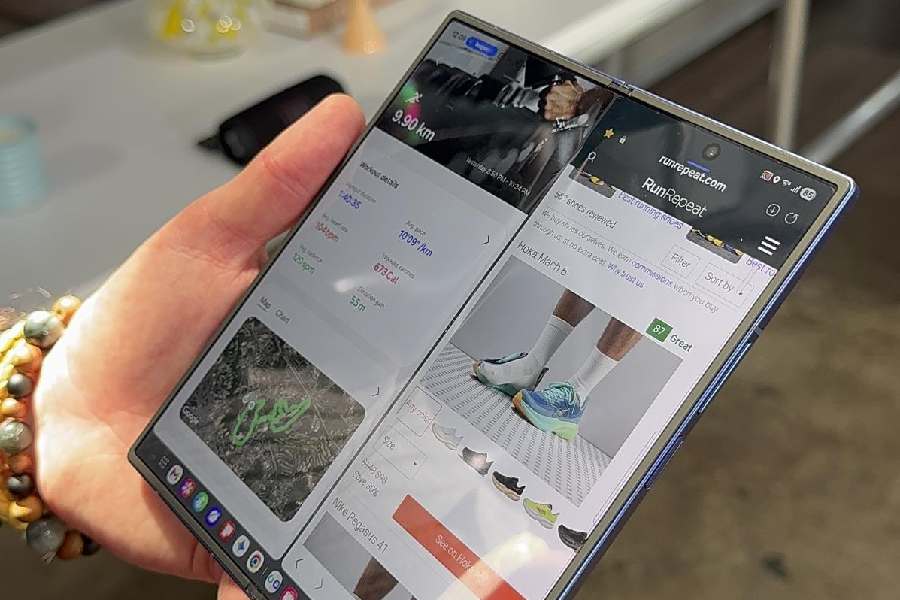 The Galaxy Z Fold 7 packs a Snapdragon 8 Elite for Galaxy chip. It comes out of the box with One UI 8 and Android 16