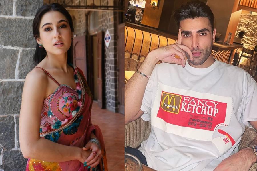 (left to right) Sara Ali Khan, Arjun Pratap Bajwa