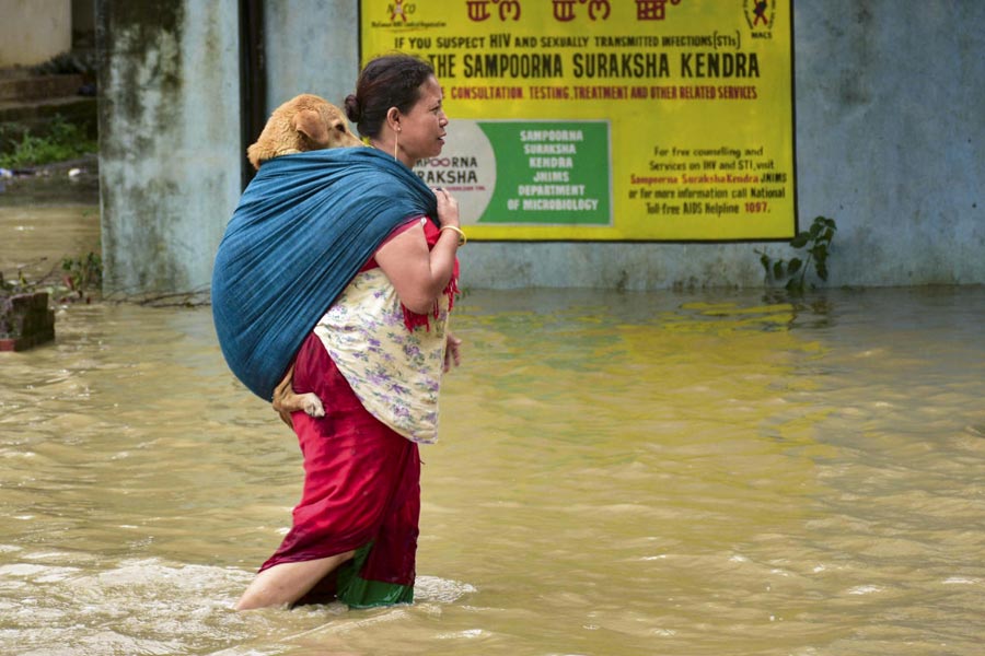 Manipur floods | Over 19,000 affected as torrential rains trigger floods in  Manipur, 800 rescued by army - Telegraph India