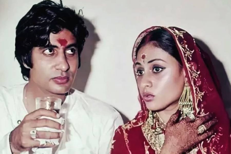 Amitabh Bachchan and Jaya Bachchan on their wedding day