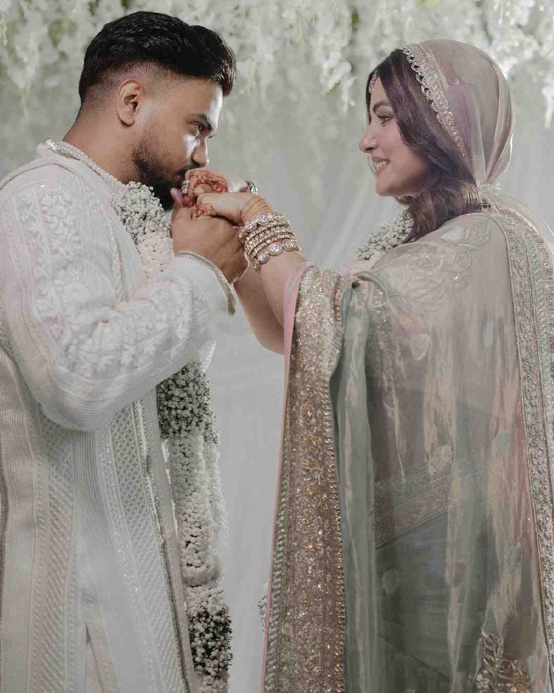 Actress Hina Khan on Wednesday tied the knot with Star Plus show Yeh Rishta Kya Kehlata Hai supervising producer Rocky Jaiswal, her long-time boyfriend, after a long battle with breast cancer. 