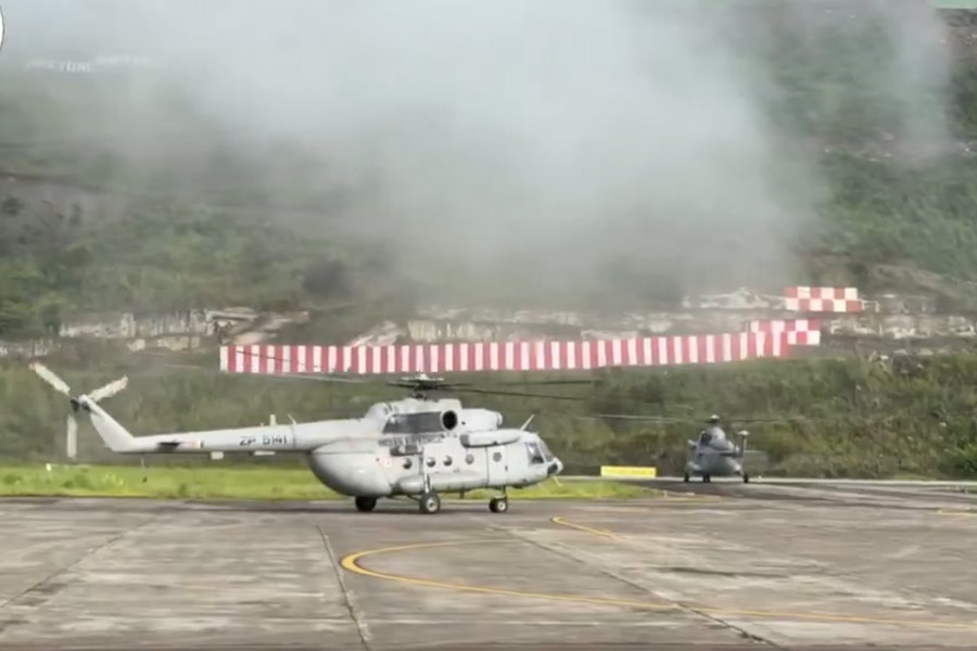 59 tourists airlifted from north Sikkim as rescue ops resume