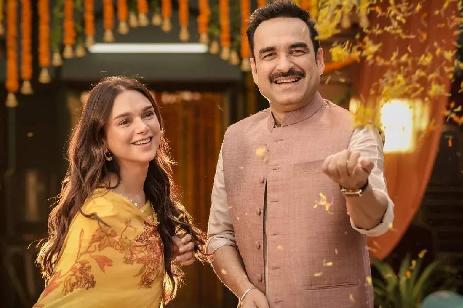 Pankaj Tripathi and Aditi Rao Hydari on the set of ‘Parivarik ManuRanjan’