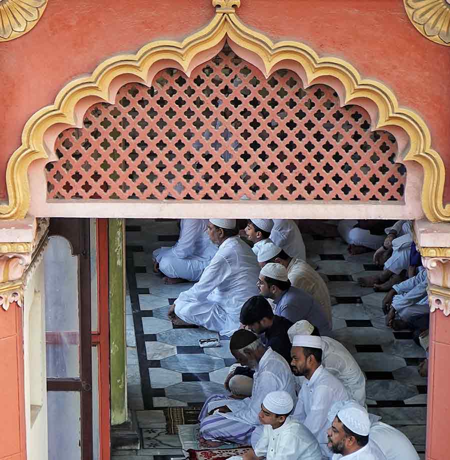 Inside the masjid...