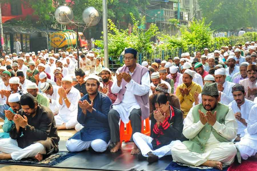 At Park Circus seven-point crossing