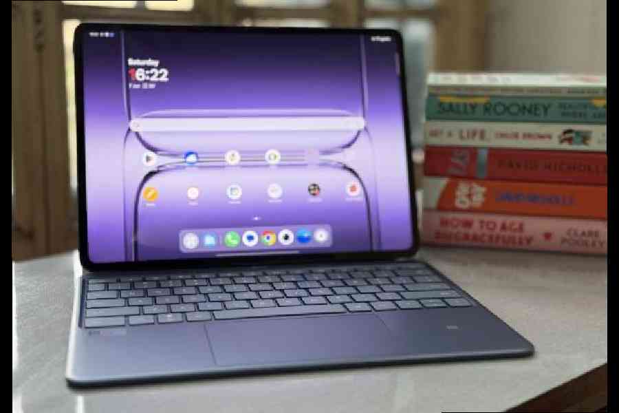 OnePlus Pad 3 features a 13.2-inch display, while retaining the 144Hz refresh rate and reaching a peak brightness of 900 nits. The company didn’t make the switch to OLED, instead opting to rely on an IPS LCD.  Pictures: Mathures Paul