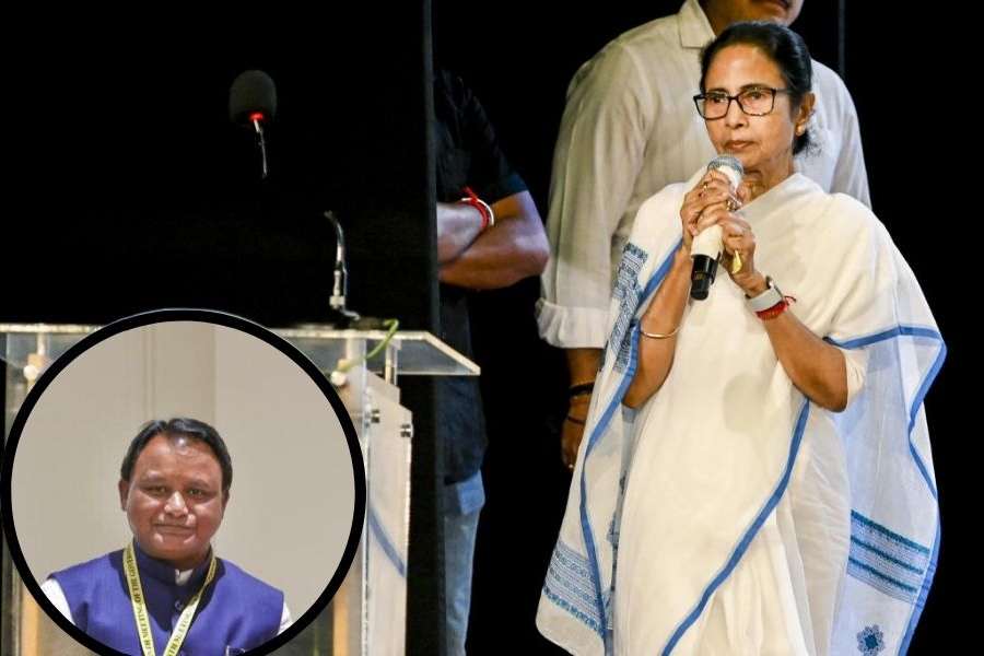 Mamata Banerjee and Mohan Charan Majhi