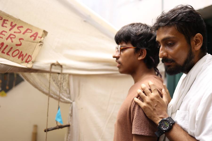 Soukarya Ghosal directing Mahabrata Basu