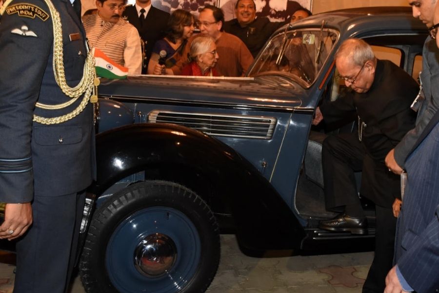President Pranab Mukherjee takes a closer look