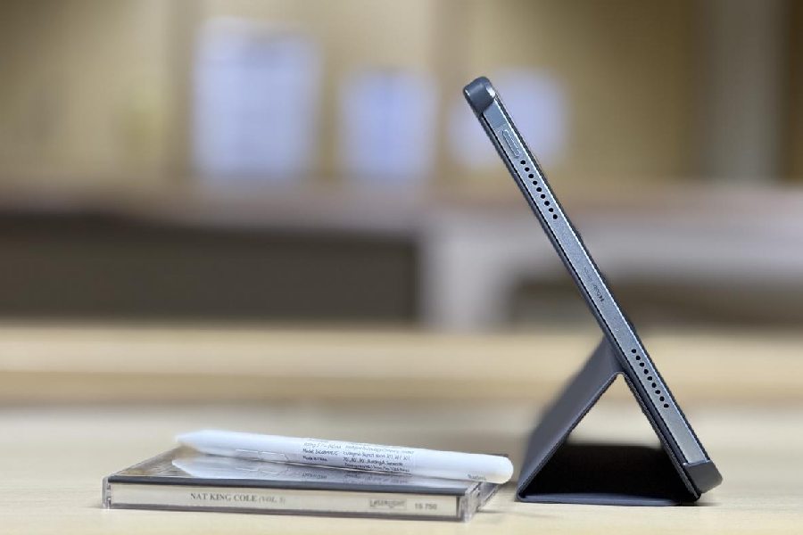The tablet is powered by MediaTek Helio G100-Ultra processor.
