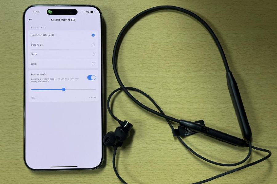 There is app support for the neckband