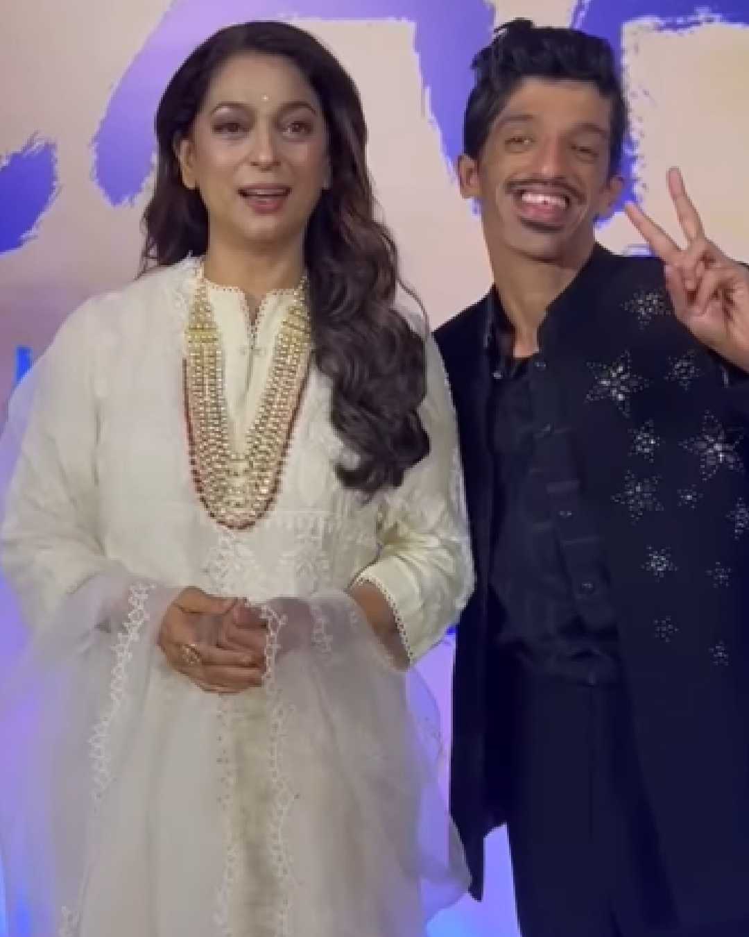 Clad in a white suit, Juhi Chawla posed for a picture with the cast of the film.  