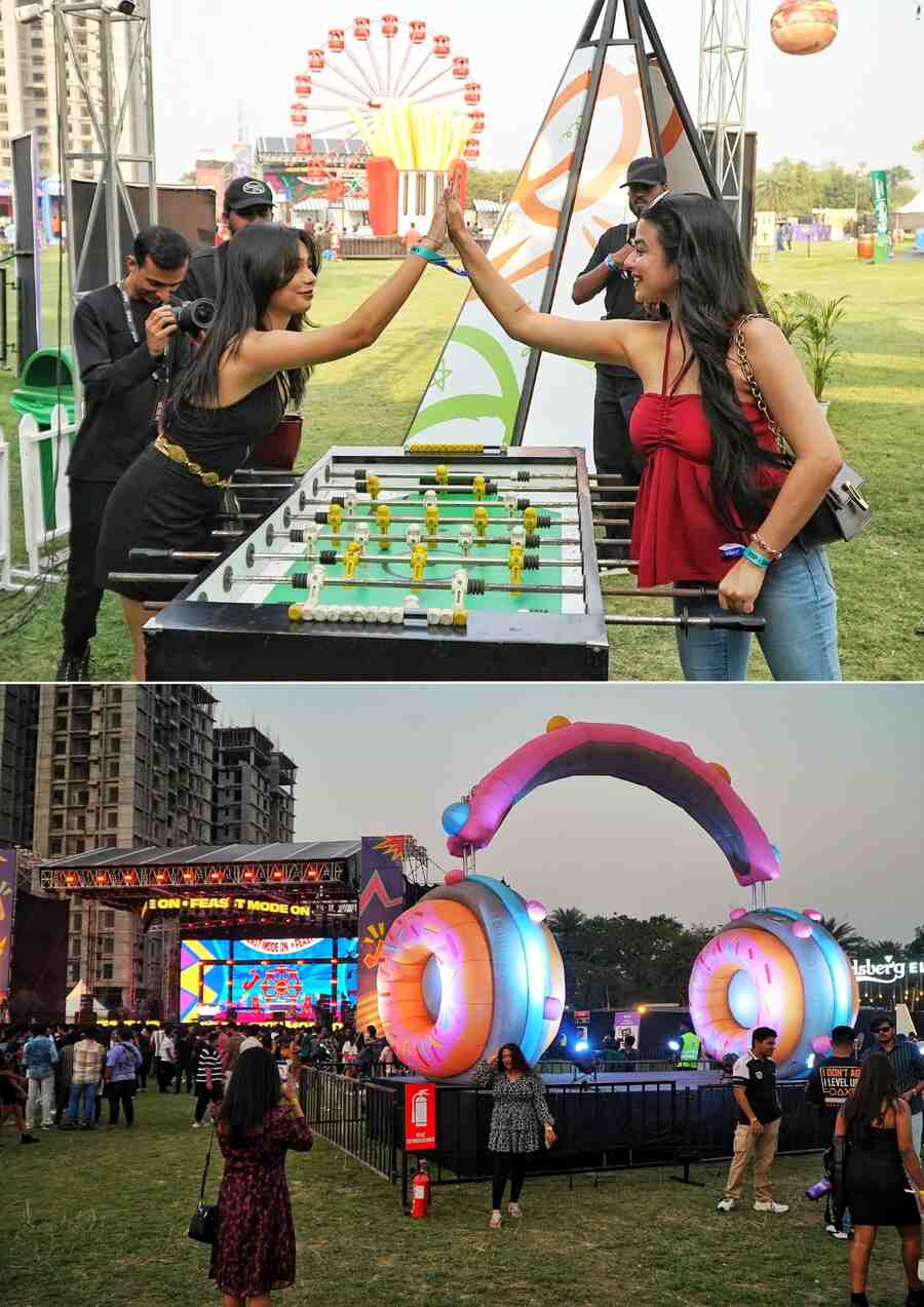 Visitors engaged in games and clicked photos with the props on the ground