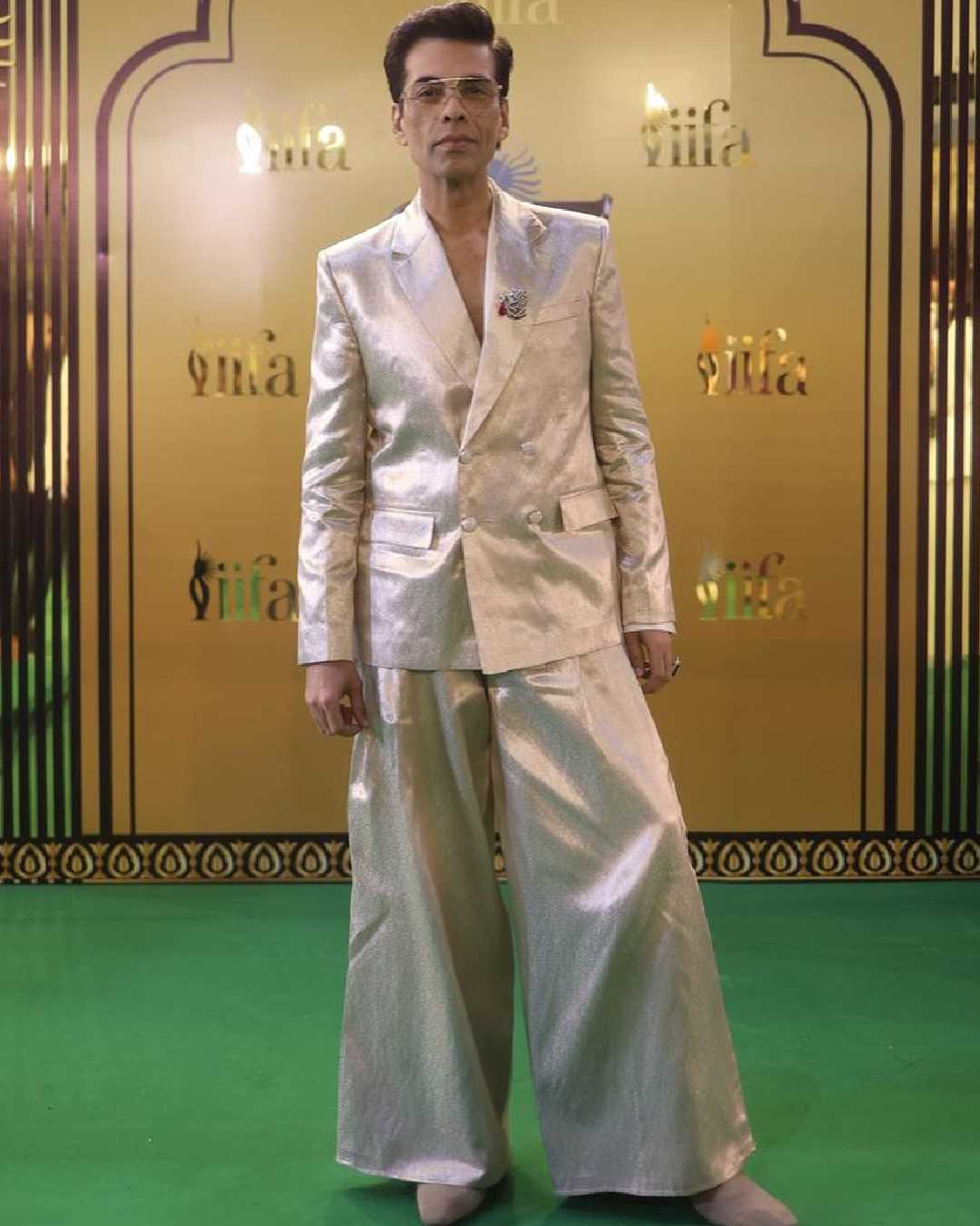 Karan Johar’s shimmery white co-ord set made for a killing look at IIFA 2025. 