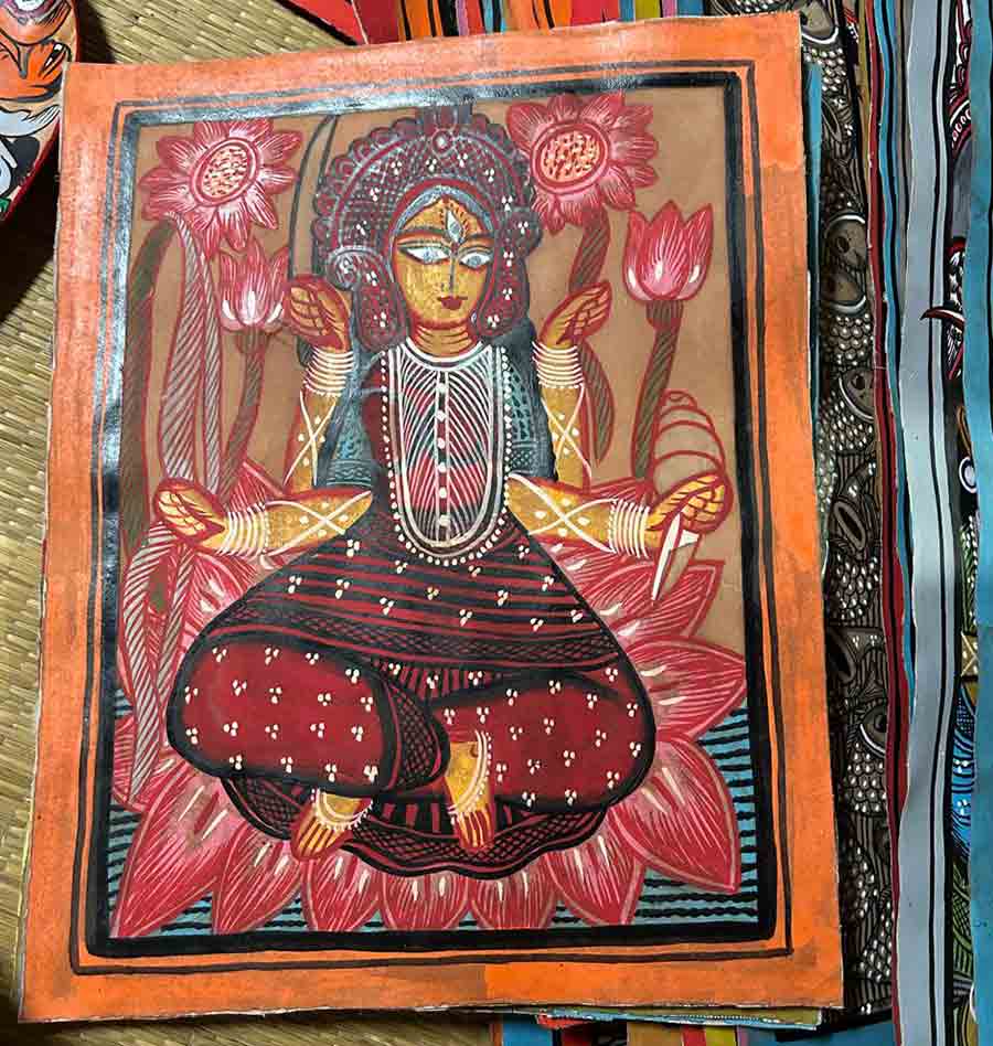 Pingla, in Paschim Medinipur (116km from Kolkata), is a one-stop destination for art lovers. The small village is an artists’ hub that specialises in ‘patachitras’ 