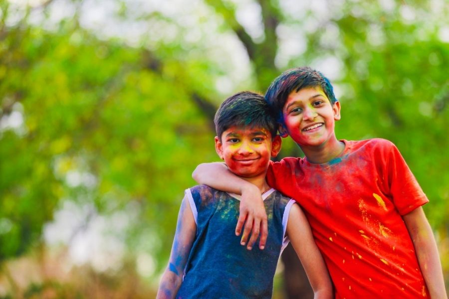 holi colour box in kolkata