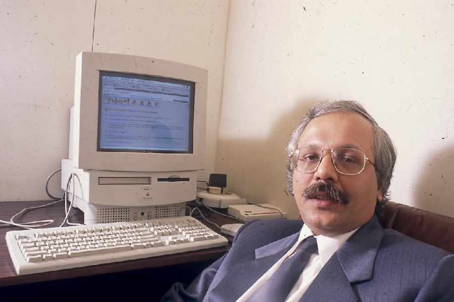 Enriching the circle of patrons of the Internet in India and technology was the erudite Vijay Mukhi, who passed away in 2018.