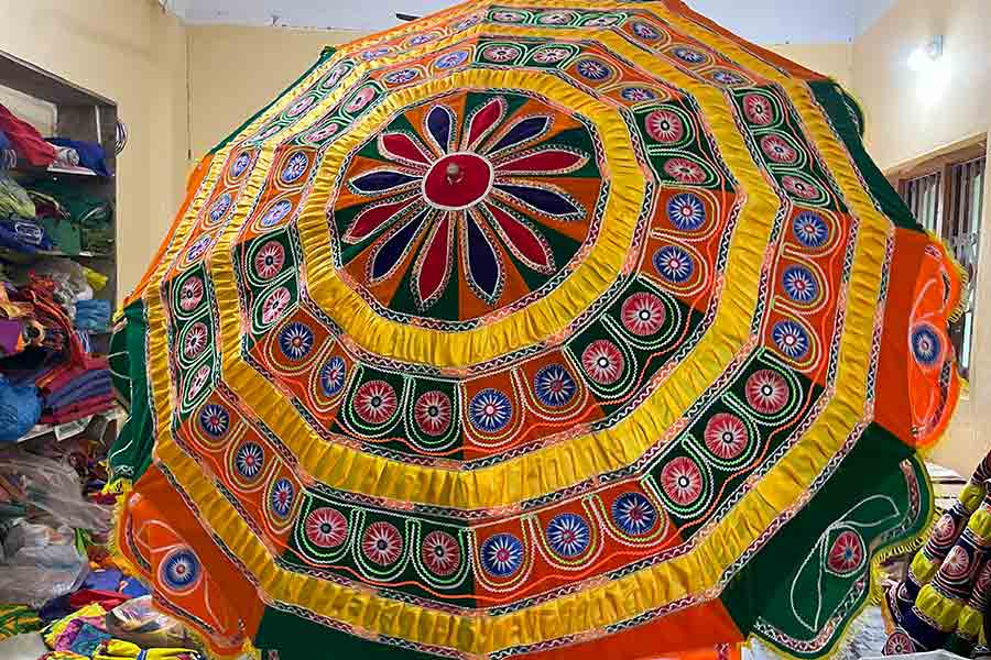 Chandua handicrafts are now made on sewing machines at small workshops in Pipili town. In picture: a decorative Chandua garden umbrella at the Diamond Applique Workshop 