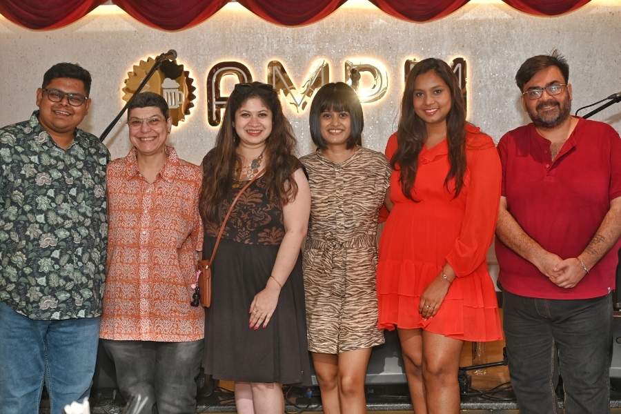 The administrators of the group include (L-R) Shubham Nandi, Rukshana A. Kapadia, Aerica Sardar, Suneha Saha, Ritika Jaiswal, and Rahul Arora