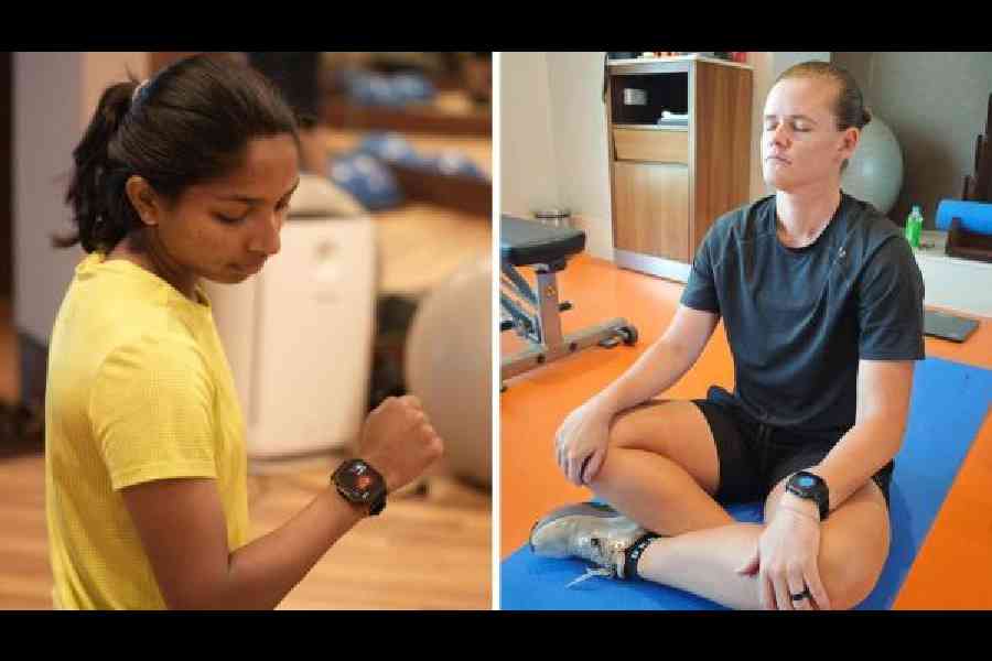 Delhi Capitals players Minnu Mani (left) and Jessica Louise Jonassen sporting Apple Watch Ultra 2