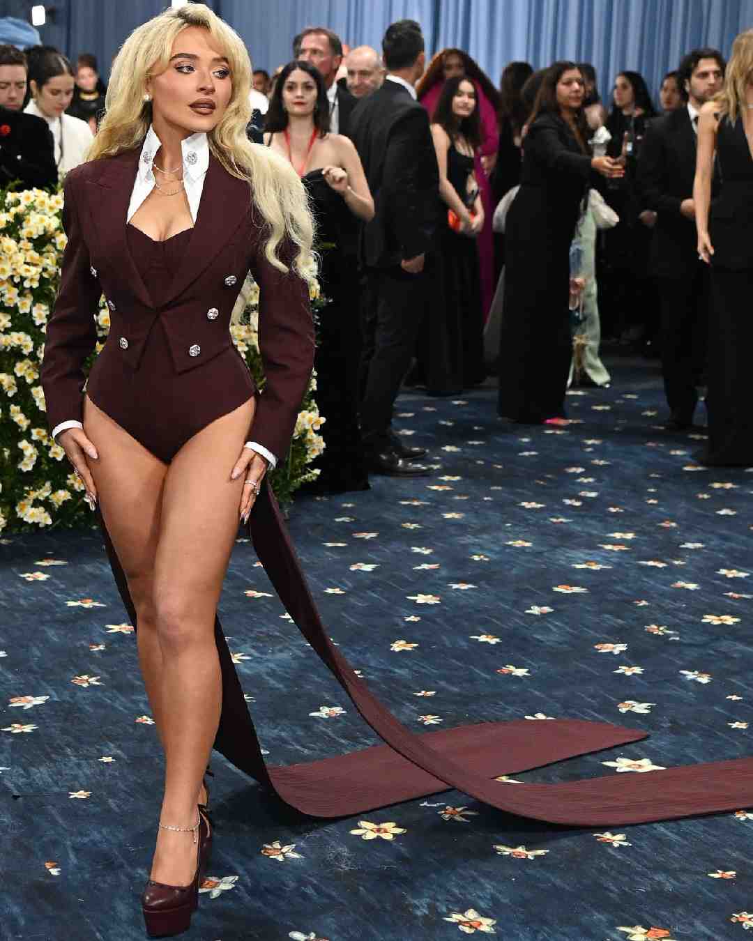 Sabrina Carpenter’s coffee-brown bodysuit was a nod to her 2024 hit Espresso.