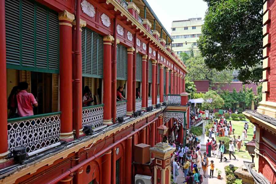 Jorasanko Thakurbari was abuzz with activity on Friday (May 9)  as the city celebrated Rabindra Jayanti, the birth anniversary of Rabindranath Tagore 