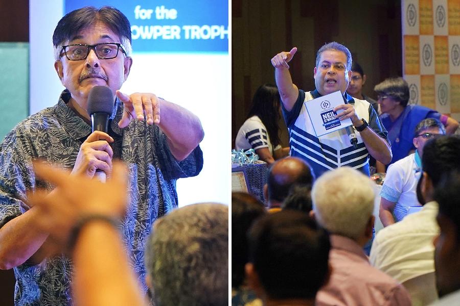 Shouvik Guha and Andrew Scolt, the quiz masters of the day