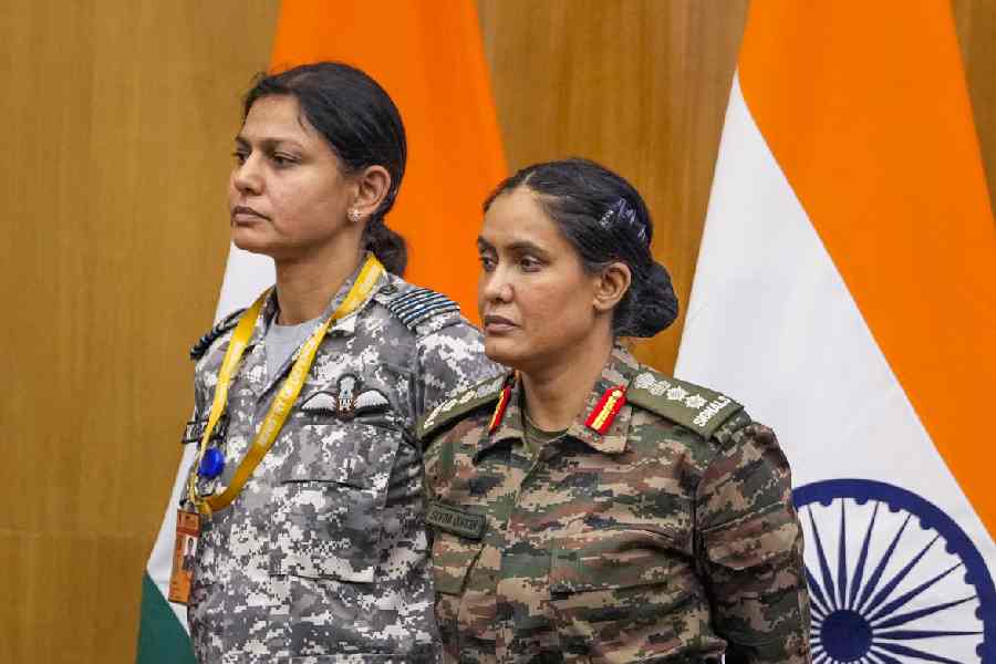 Wing Commander Vyomika Singh, left, and Colonel Sofiya Qureshi during a special briefing on ‘Operation Sindoor’, in New Delhi.
