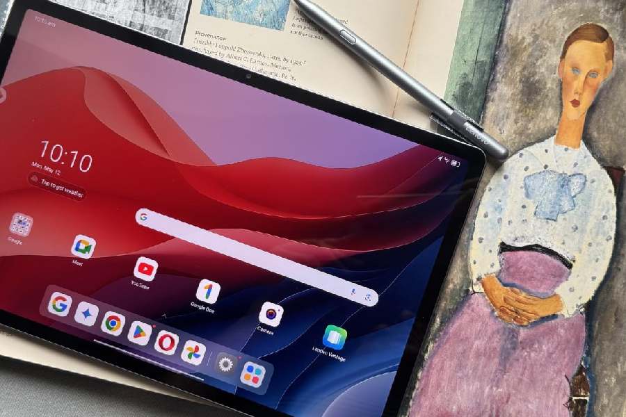Lenovo Tab Pen Plus is included with the tablet.
