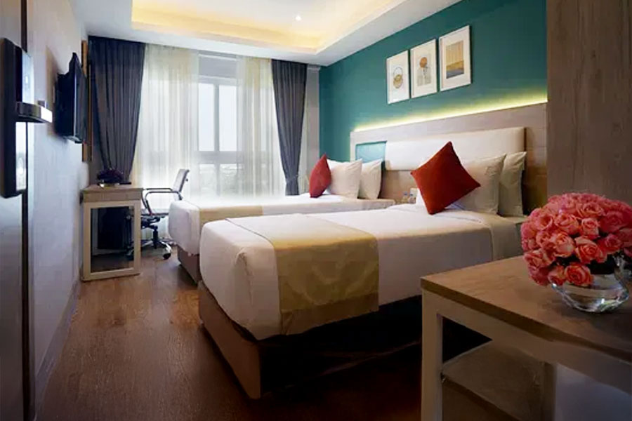 Sarovar Portico Kolkata uses eco-friendly toiletries, encourages linen reuse, and features energy-efficient lighting and water fixtures in all rooms