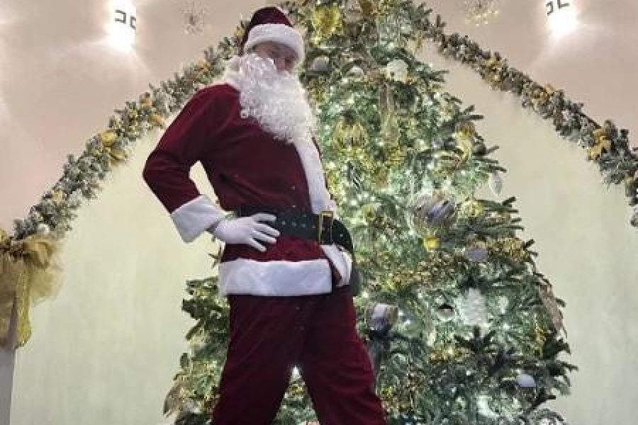 Elon Musk shared this on X and captioned it “Ozempic Santa”