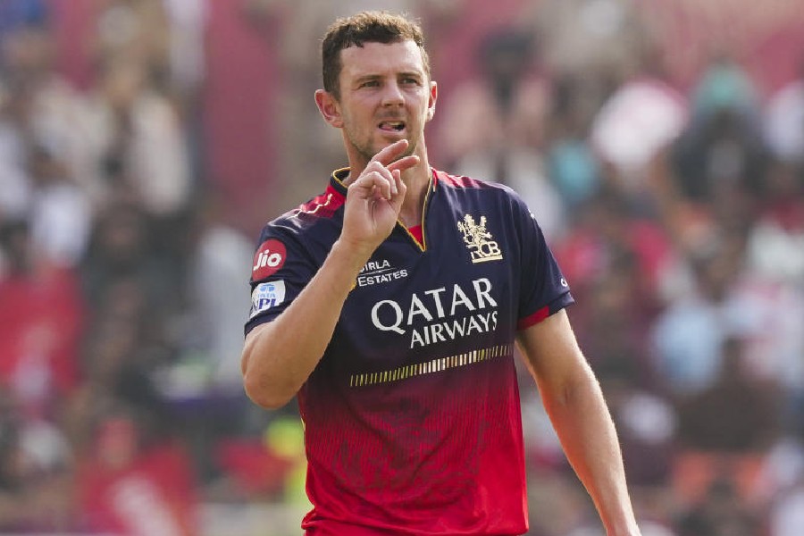 Hazlewood returns to RCB, strengthening playoff chances before league match