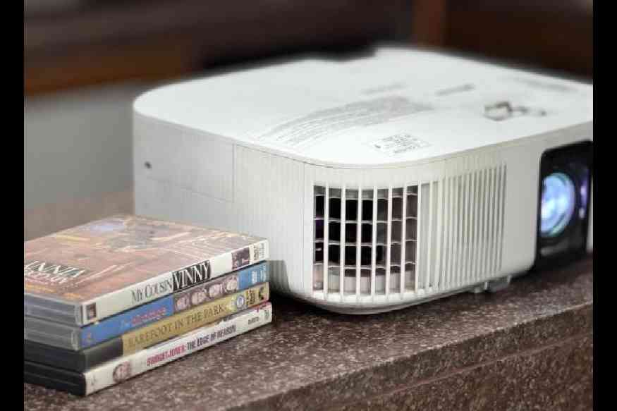 The fan doesn't get too loud even after the projector has been used for a long time