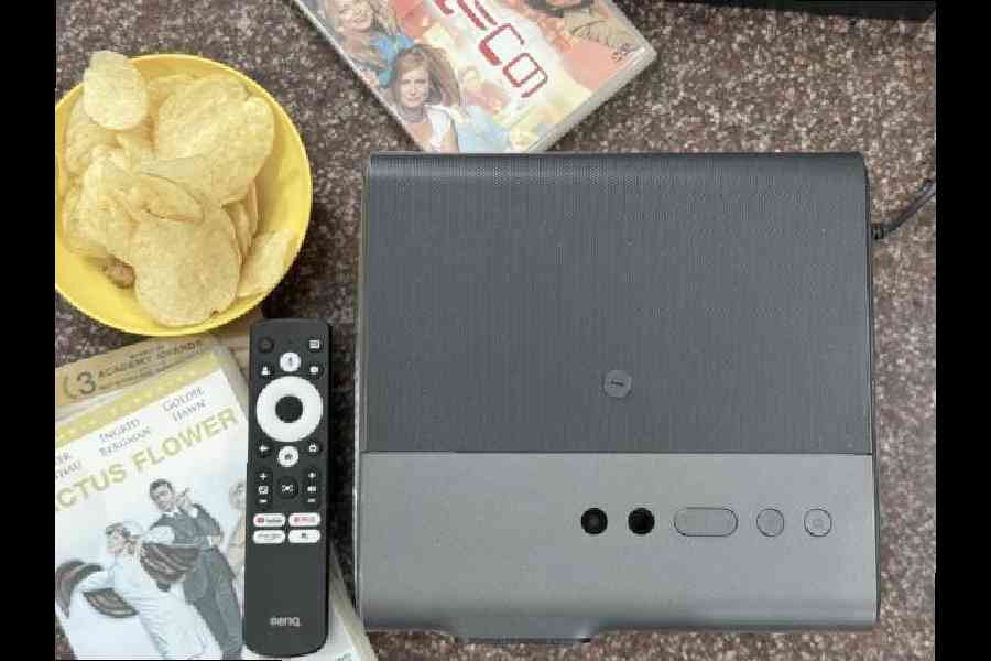 The remote control is well-designed and has all the function keys